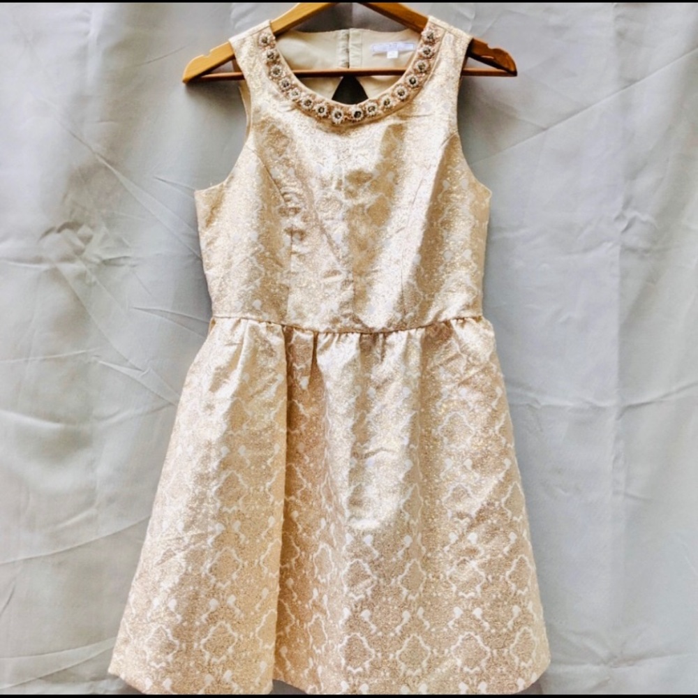 ✨ROMEO+JULIET COUTURE | Gold Patterned/Beaded Neck 🌺✨